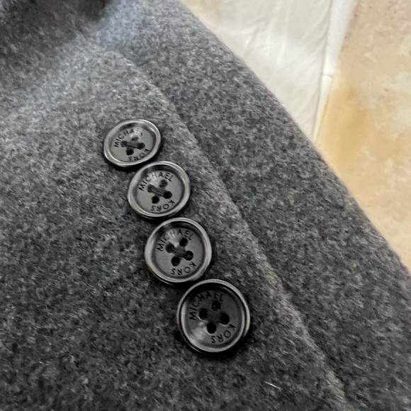 MICHEAL KORS MENS OVER COAT SIZE LARGE SLIM FIT. ARMPIT TO ARMPIT 22” - Picture 10 of 12